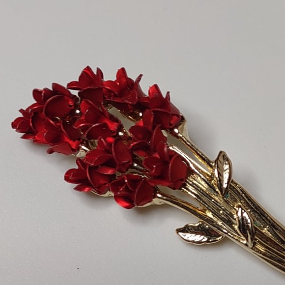 Pretty Red Flower Bouquet Brooch - Picture 3 of 10